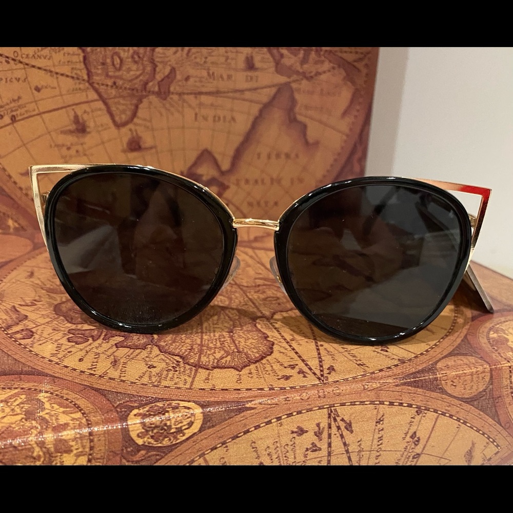 Foster grant  scratch and impact resistant lenses